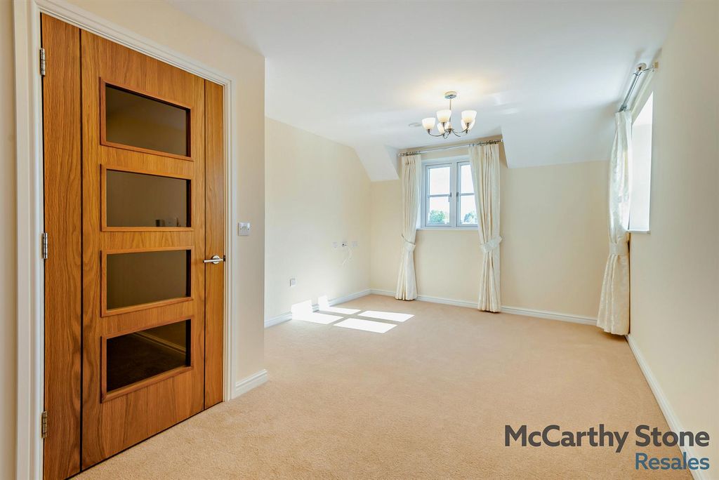 Additional image 3 of 2 bed flat for saleBarnhill Court, Barnhill Road, Chipping Sodbury, Bristol BS37