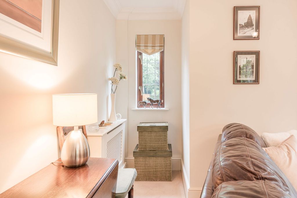 Additional image 12 of 2 bed flat for saleSt. Johns Hill, Shenstone, Lichfield WS14