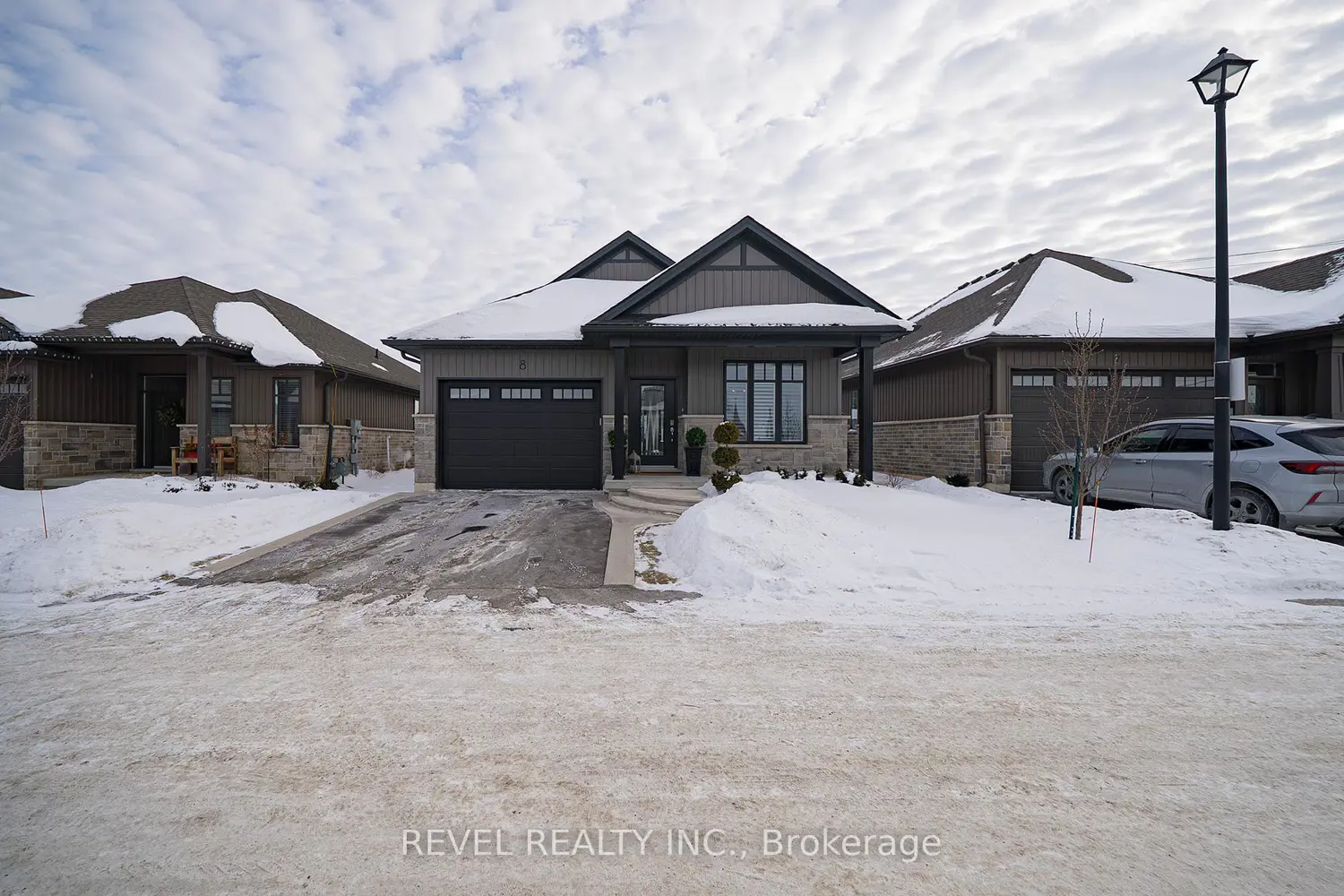 24 Craddock Boulevard 8