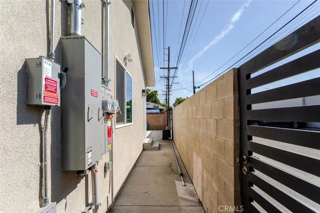 944 Zook Drive Unit A, Glendale, CA 91202