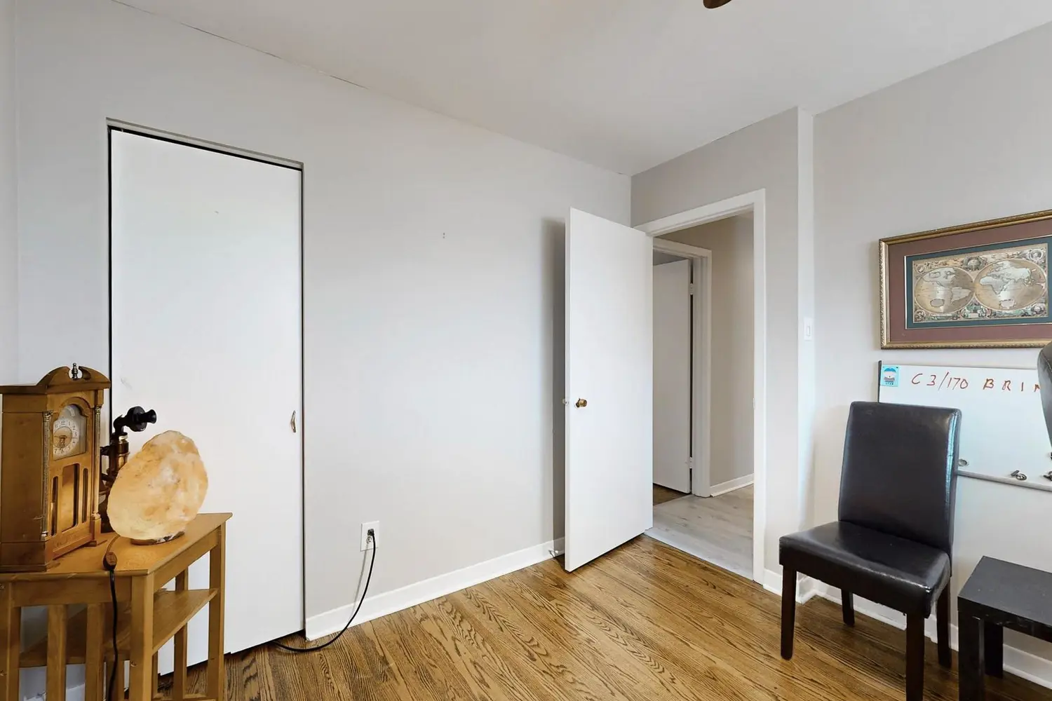Additional image 9 of 23 Liszt Gate 203