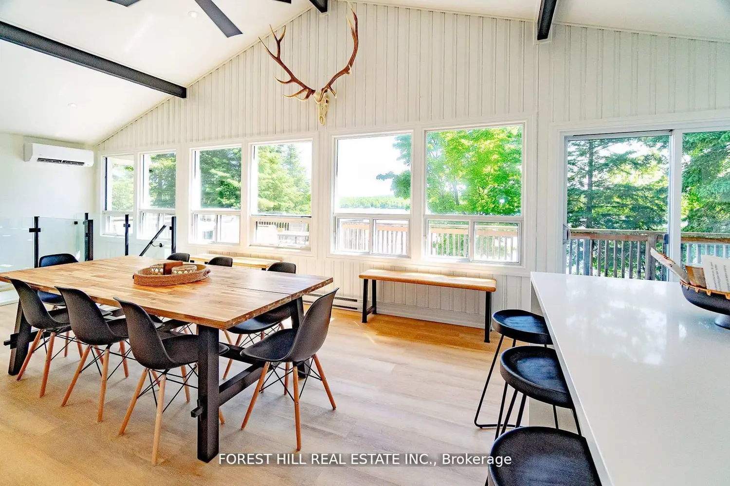135 Buckvale Drive photo 3