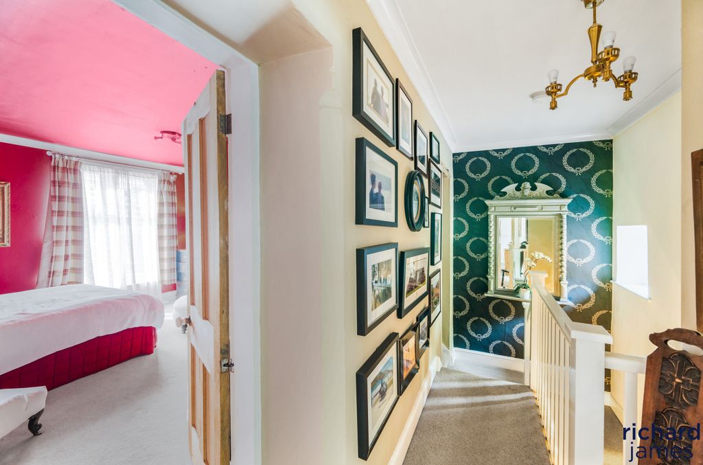 Additional image 19 of 4 bed terraced house for saleMoormead Road, Wroughton, Swindon SN4