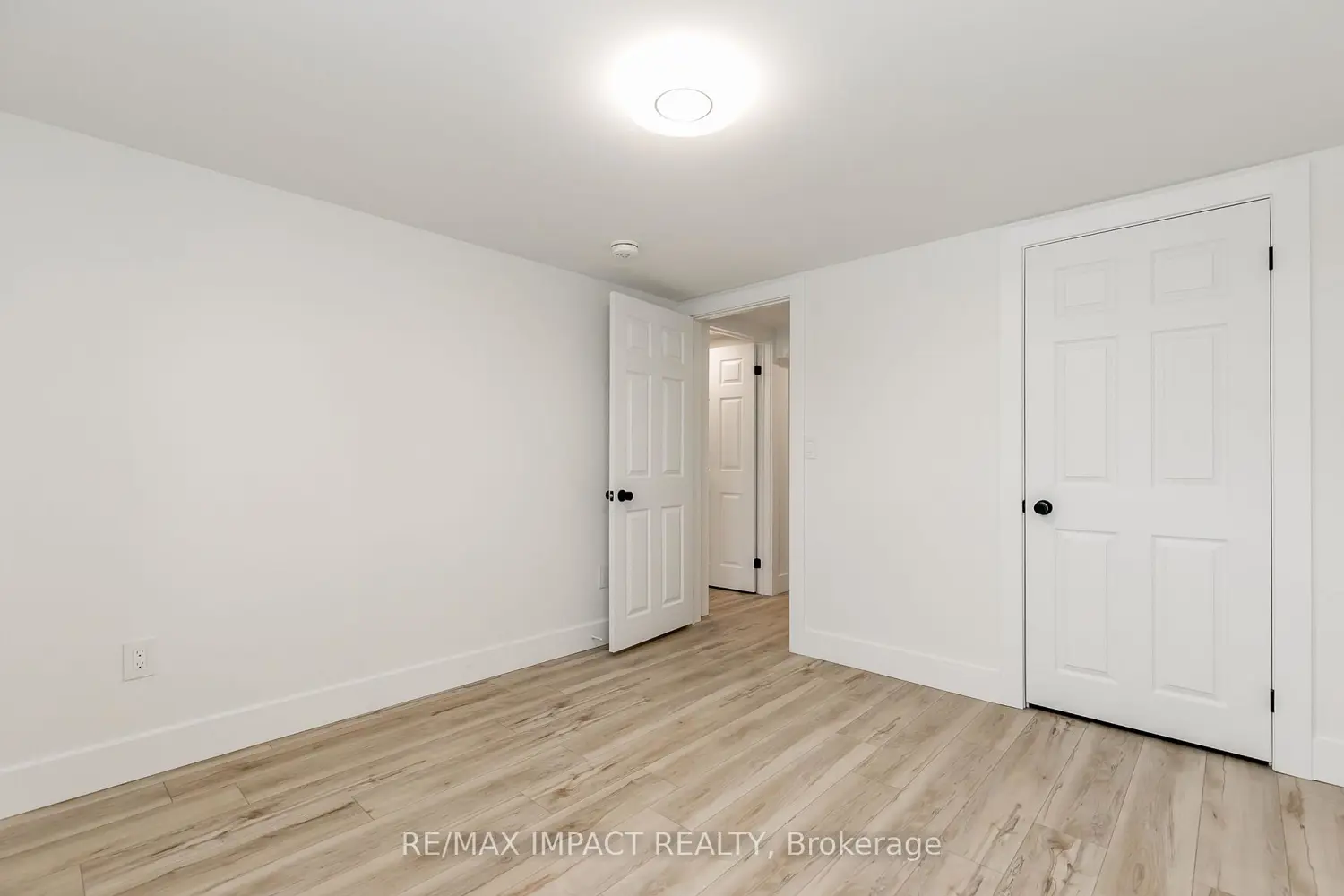 Additional image 19 of 781 Oliva Street