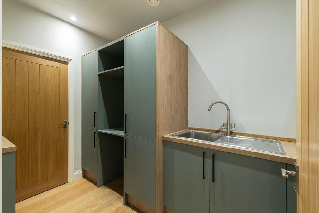 Additional image 8 of 2 bed maisonette for saleBrown Street, Salisbury SP1