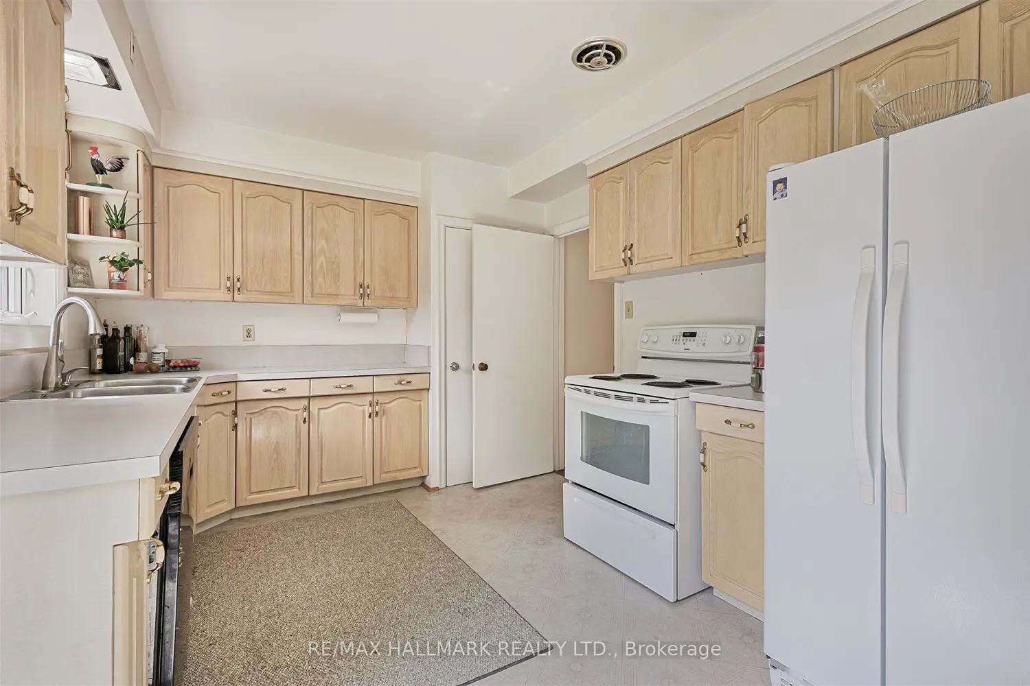 Additional image 10 of 1616 Islington Avenue