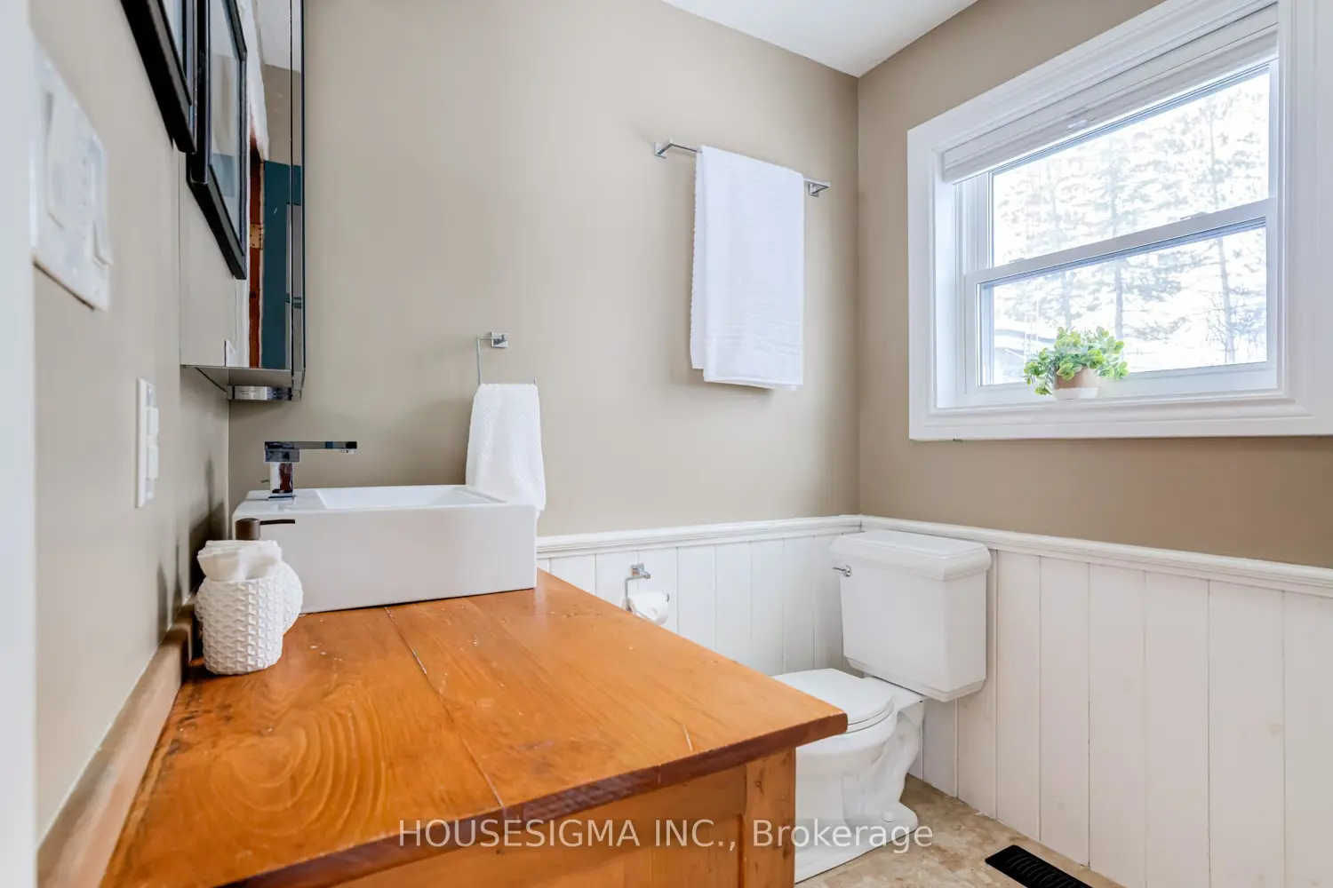 Additional image 5 of 14 East Church Street