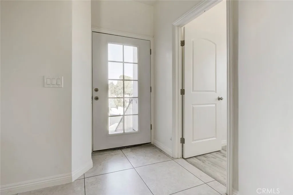 Additional image 5 of 14328 Gilmore St Unit 5, Van Nuys, CA 91401