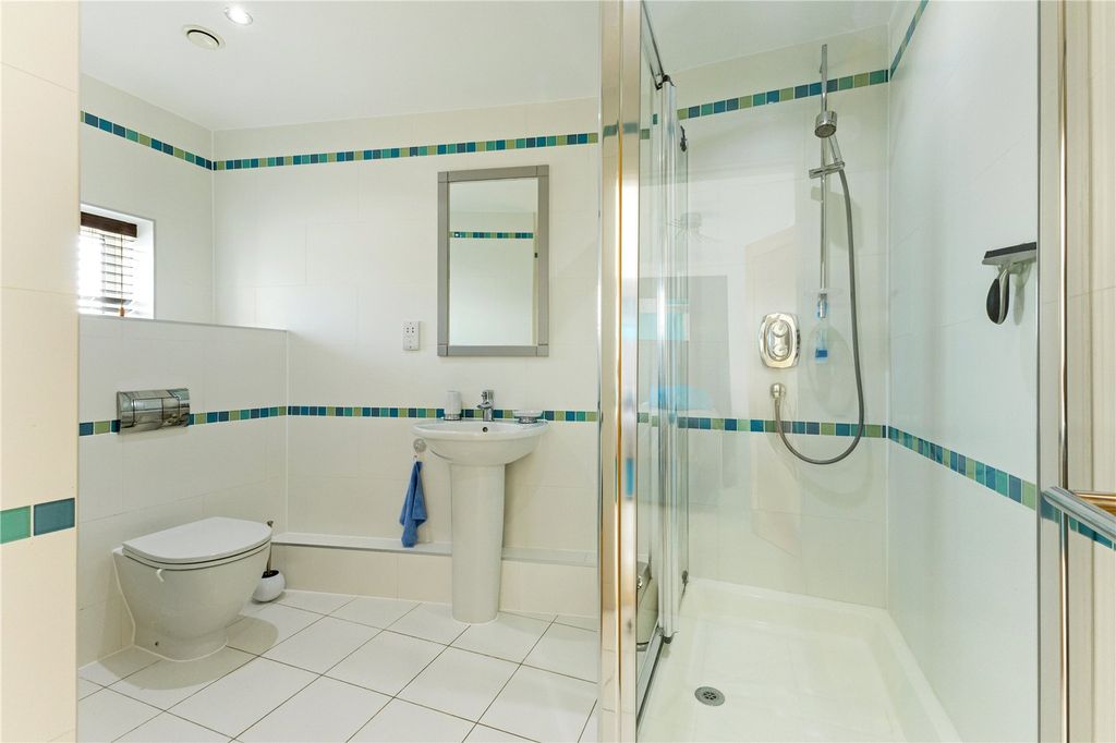 Additional image 13 of 2 bed flat for saleShore Road, Poole, Dorset BH13