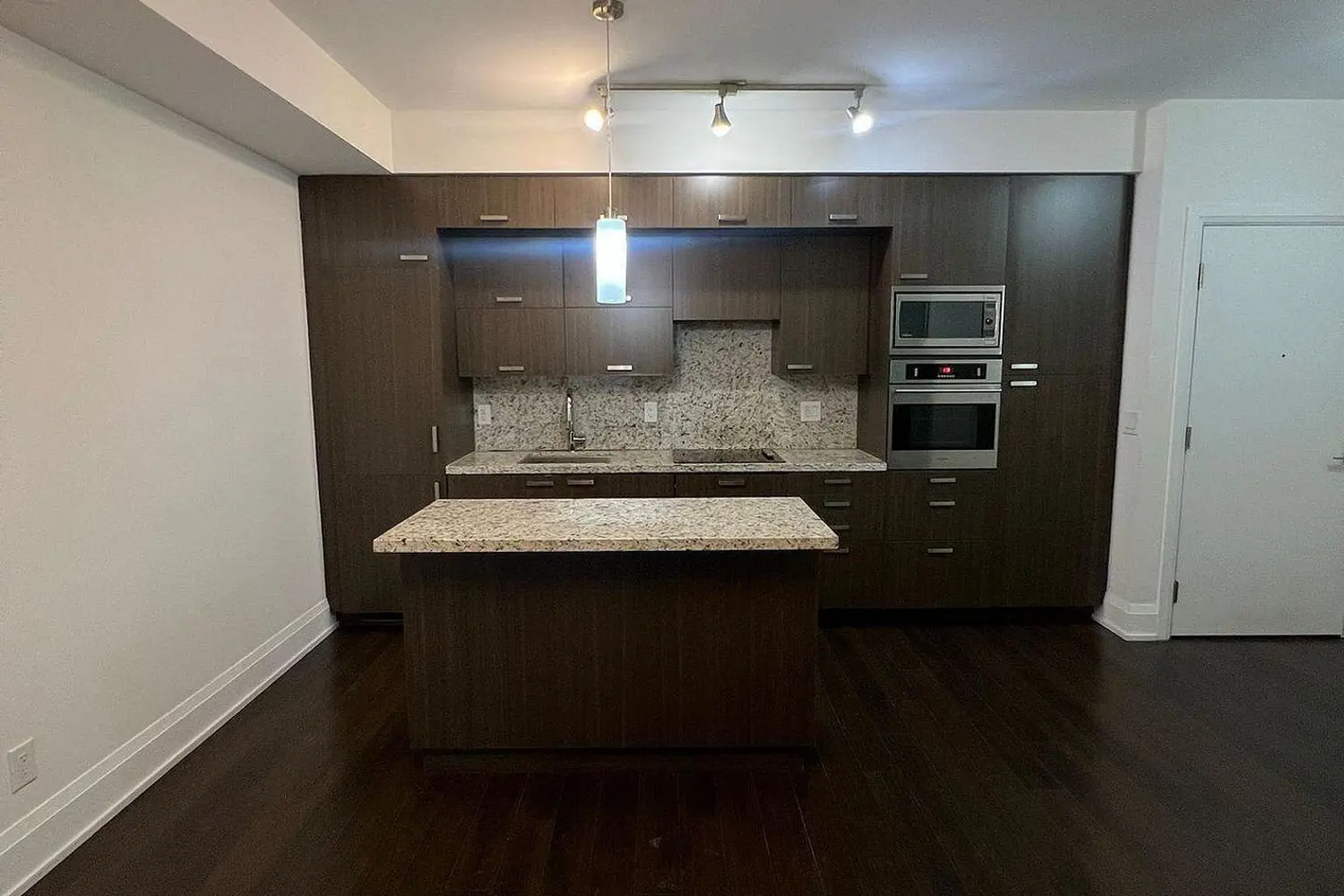 Additional image 3 of 120 Harrison Garden Boulevard 510