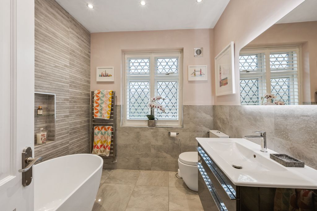 Additional image 23 of 5 bed detached house for salePrestbury Road, Wilmslow, Cheshire SK9
