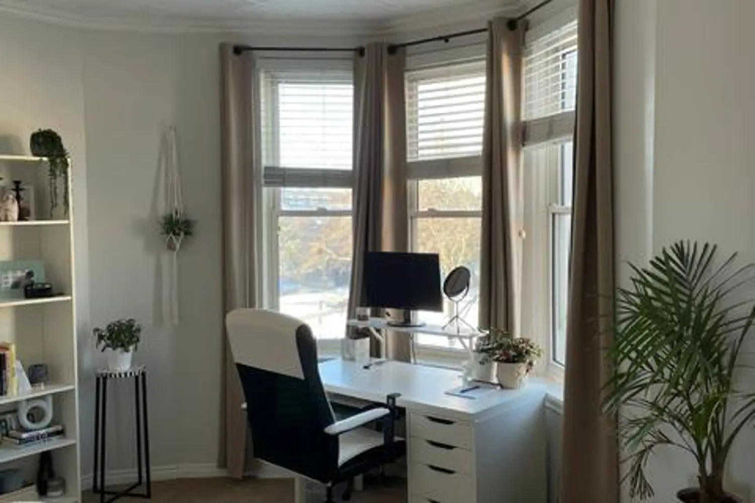 Additional image 12 of 275 Queens Avenue 301