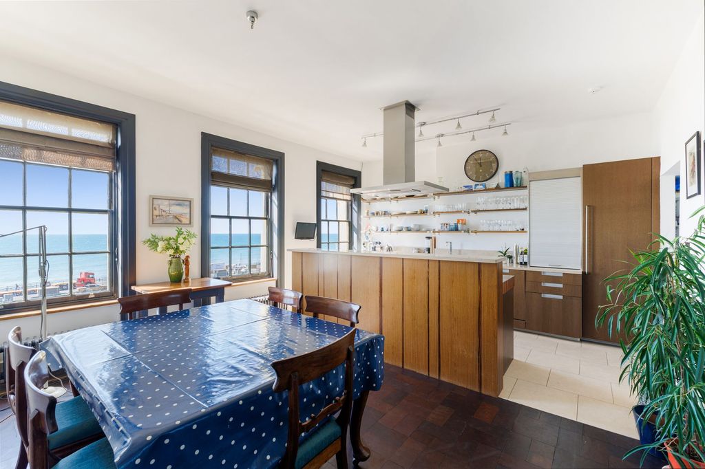 Additional image 8 of 3 bed flat for saleBrunswick Terrace, Hove BN3