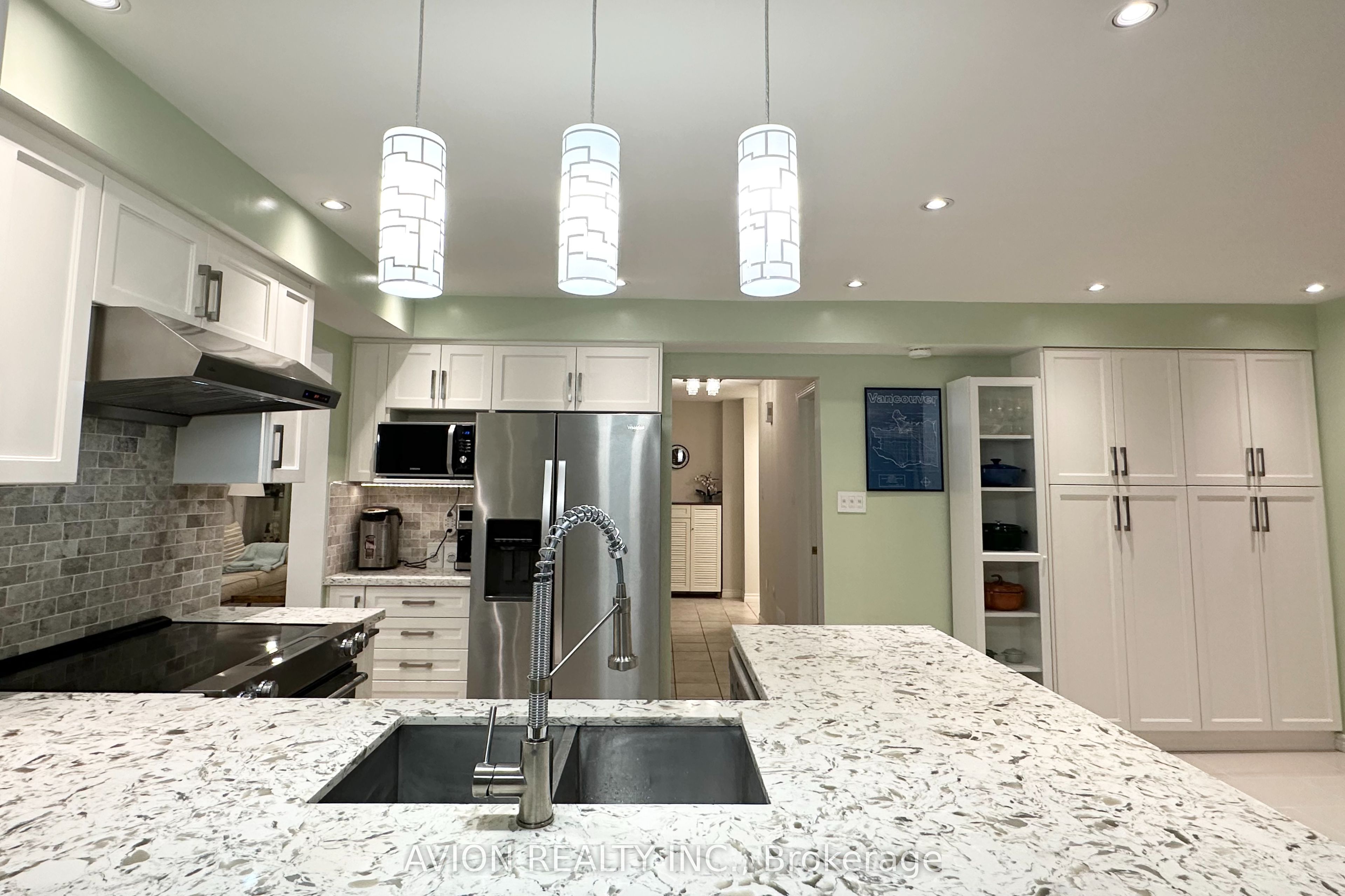 Additional image 6 of 1608 Dellbrook Avenue, Pickering, ON, L1X 2M7