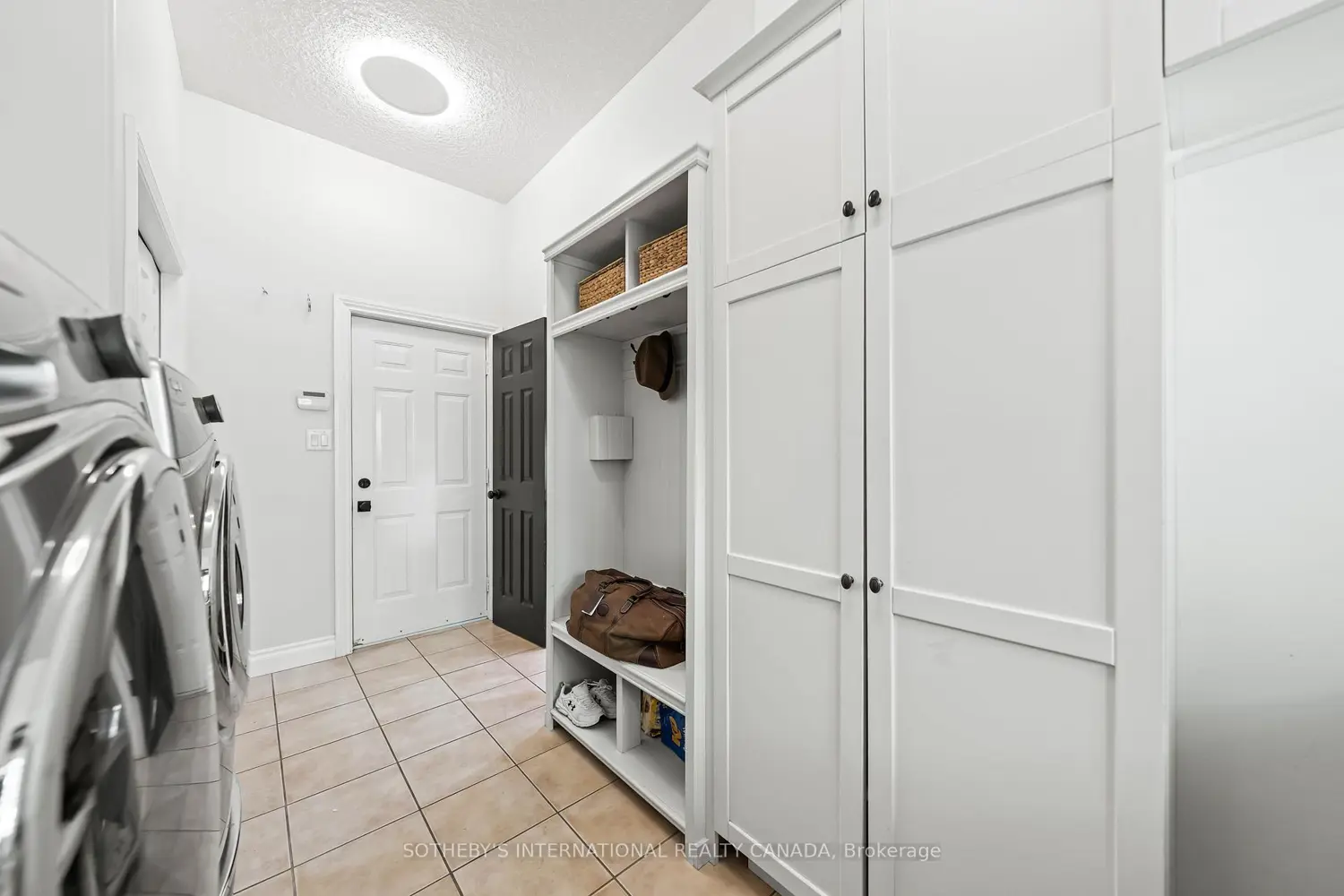 80 Cedarbrook Court photo 5