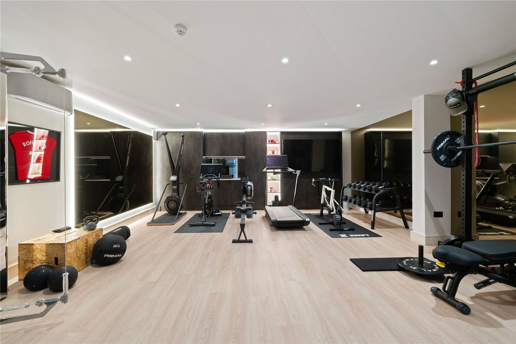 Additional image 16 of 6 bed detached house for saleHeathfield Avenue, Sunninghill, Berkshire SL5
