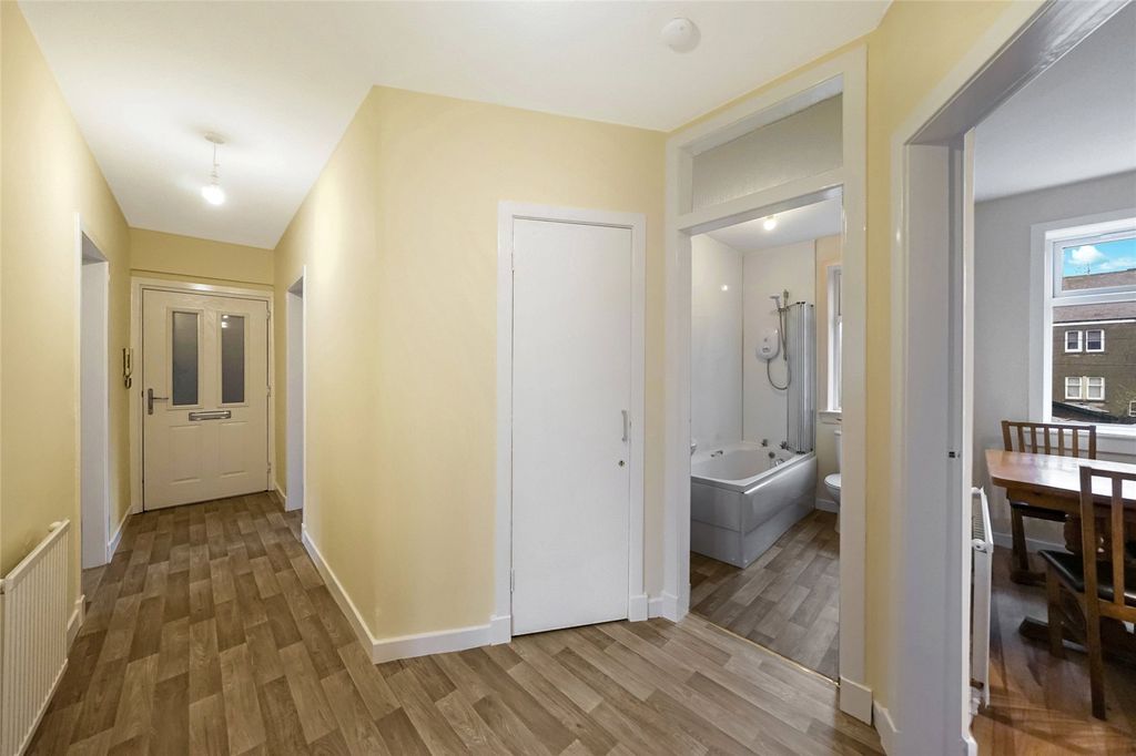 Additional image 4 of 2 bed flat for saleScott Street, Stirling, Stirlingshire FK8
