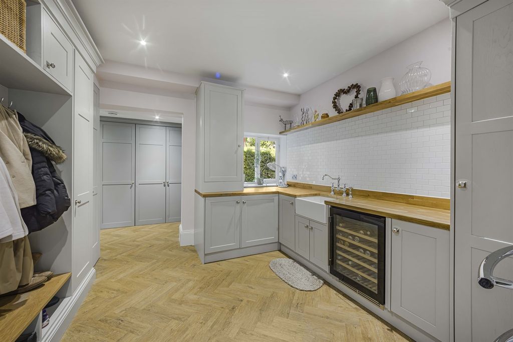 Additional image 11 of 5 bed detached house for saleAlan Drive, Hale WA15
