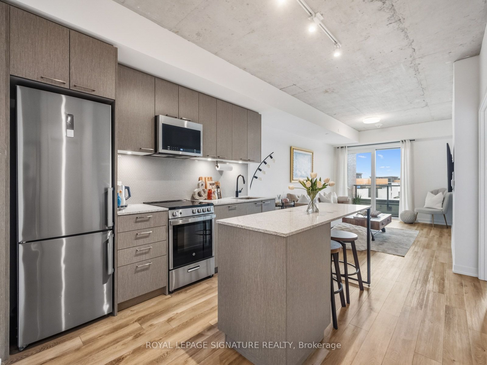 Additional image 2 of 1808 St Clair Avenue, Toronto, ON, M6N 0C1