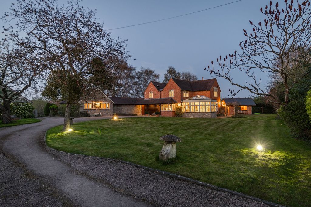 Additional image 34 of 5 bed detached house for saleSaleway, Worcestershire WR9