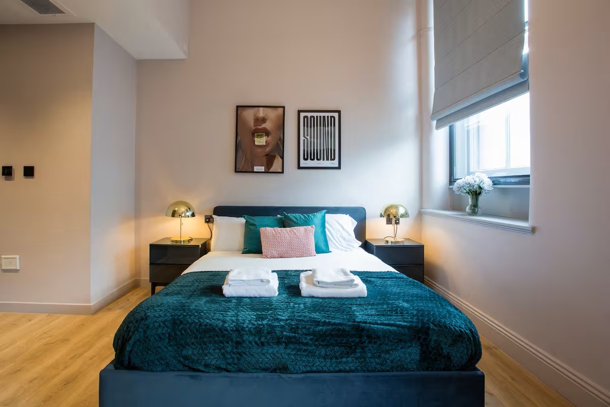 Additional image 7 of 2 Bed Flat, Charlotte Street, M1, N1 7GU