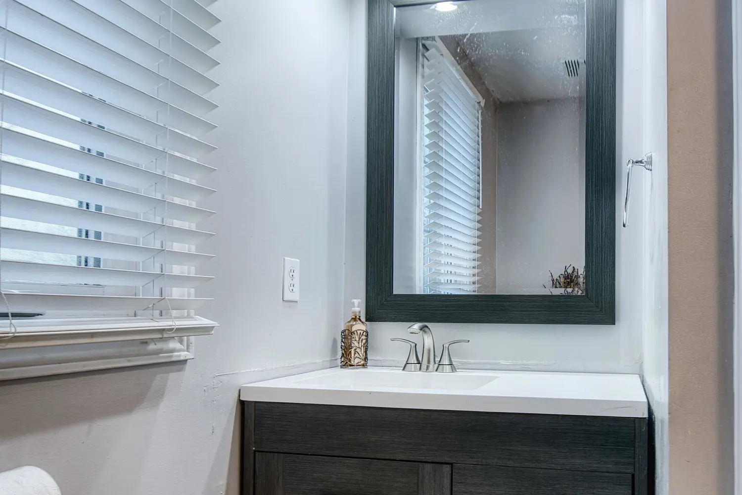 Additional image 13 of 51 Huntington Lane