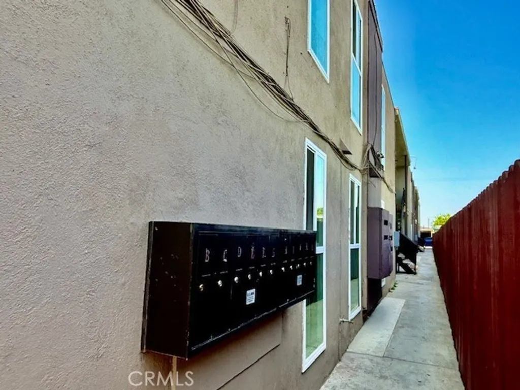 Additional image 8 of 815 N Rose Ave Unit 1, Compton, CA 90221