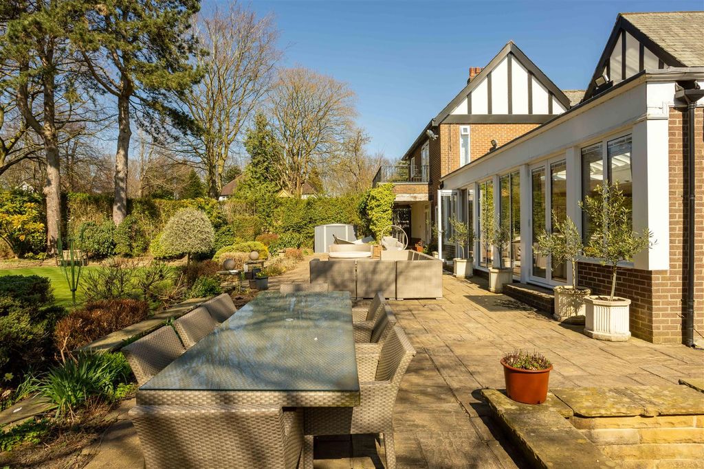 Additional image 18 of 6 bed detached house for saleSandmoor Avenue, Alwoodley, Leeds LS17