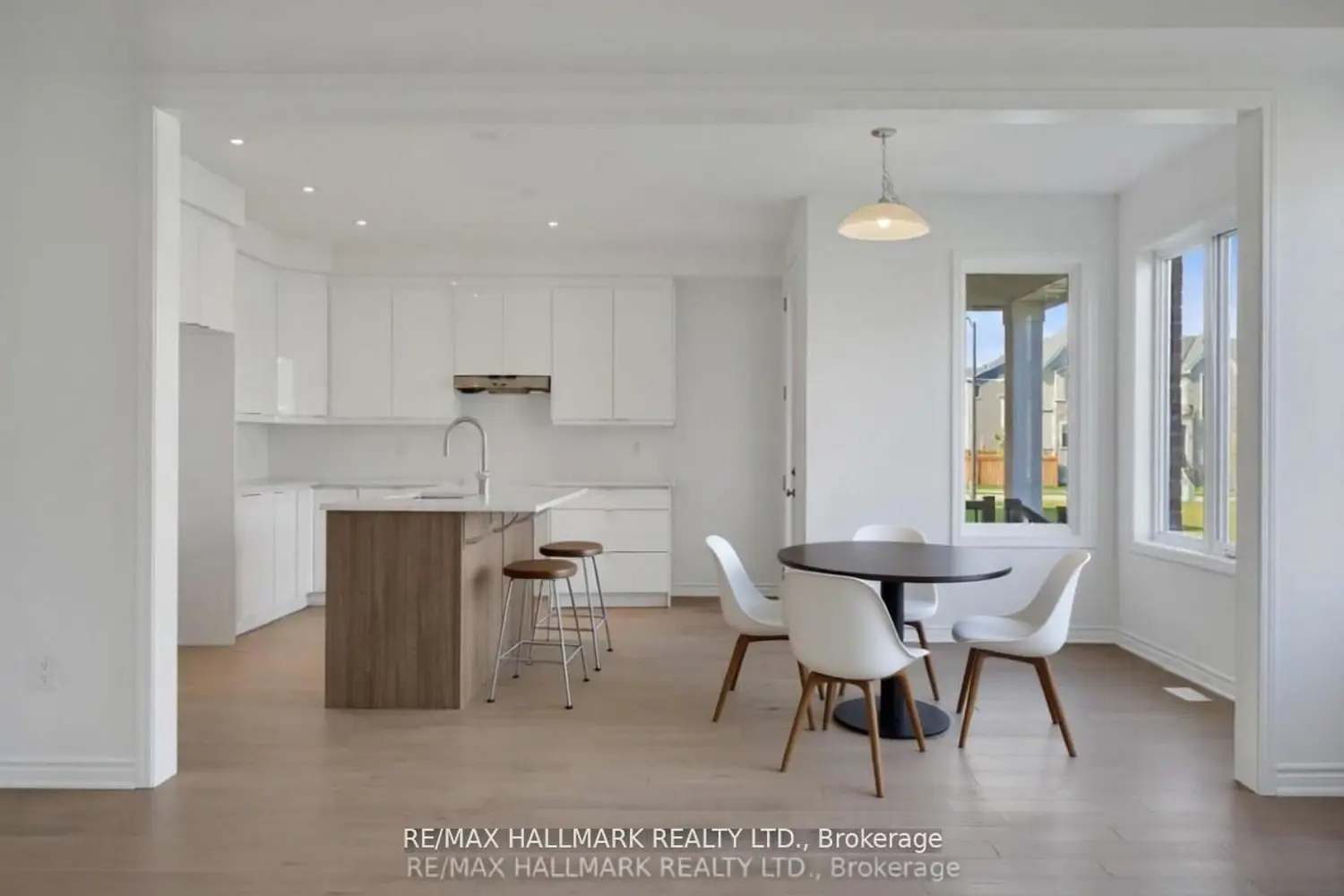 Additional image 7 of 626 Newlove Street