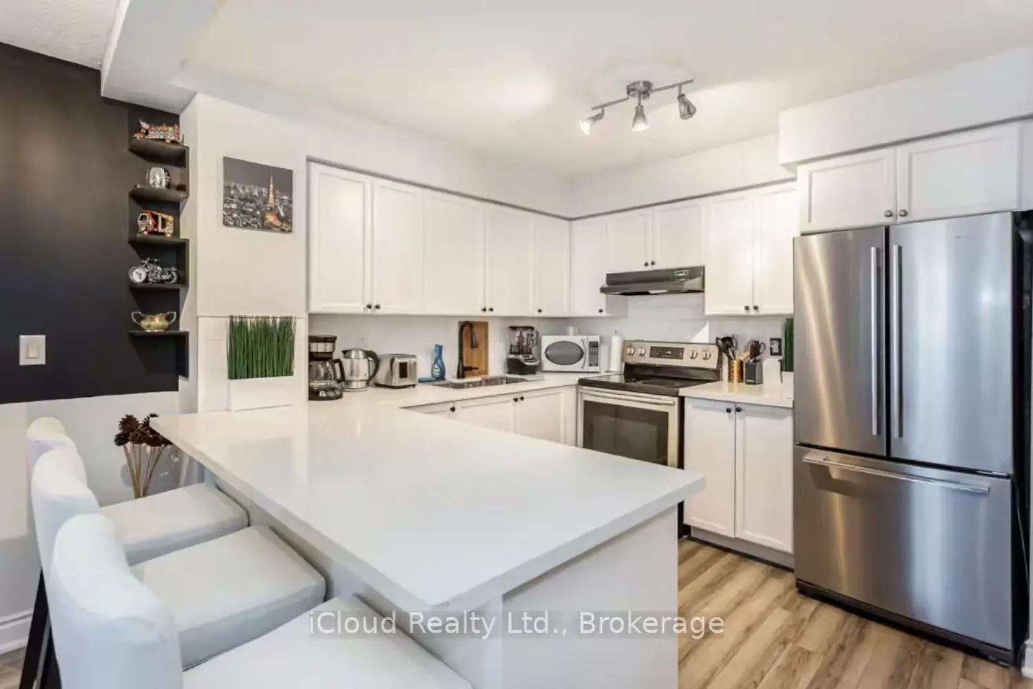 Additional image 2 of 3888 Duke Of York Boulevard 933, Mississauga