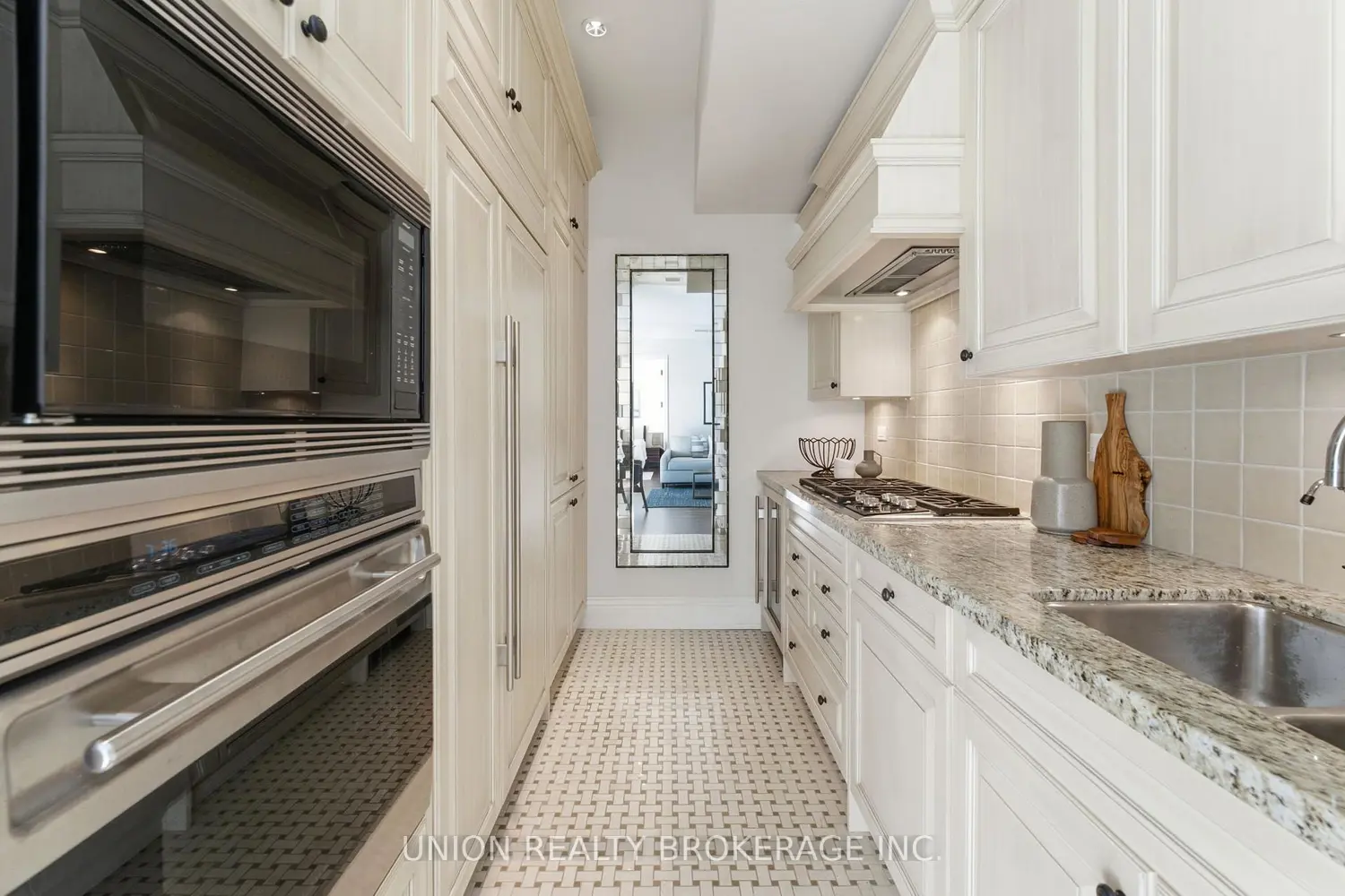 Additional image 5 of 183 Wellington Street 2805