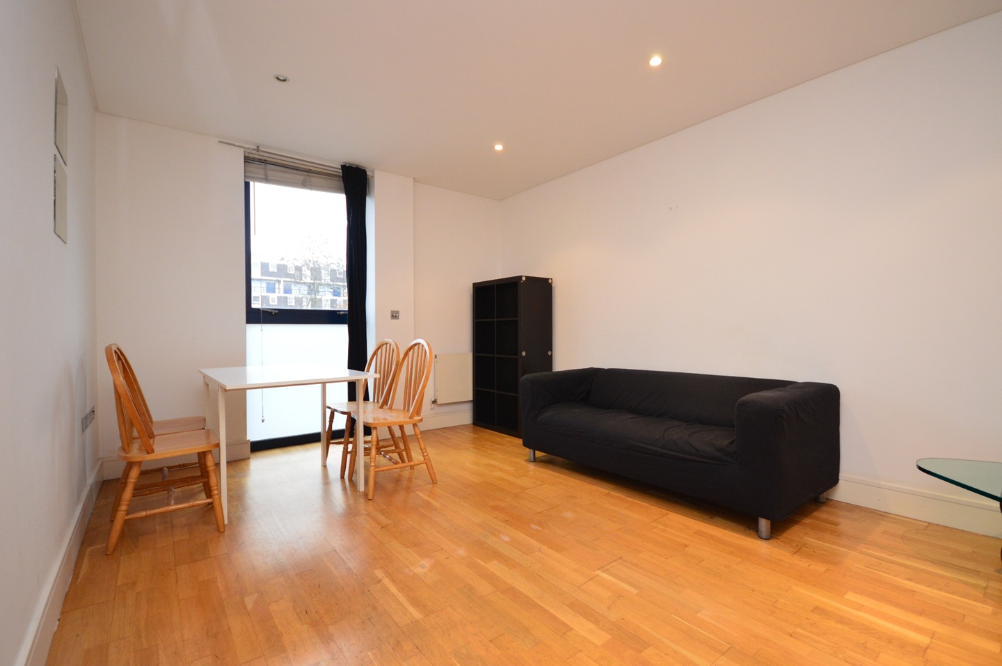 1 Bed Flat, Trafalgar Point, N1, N1 7GU