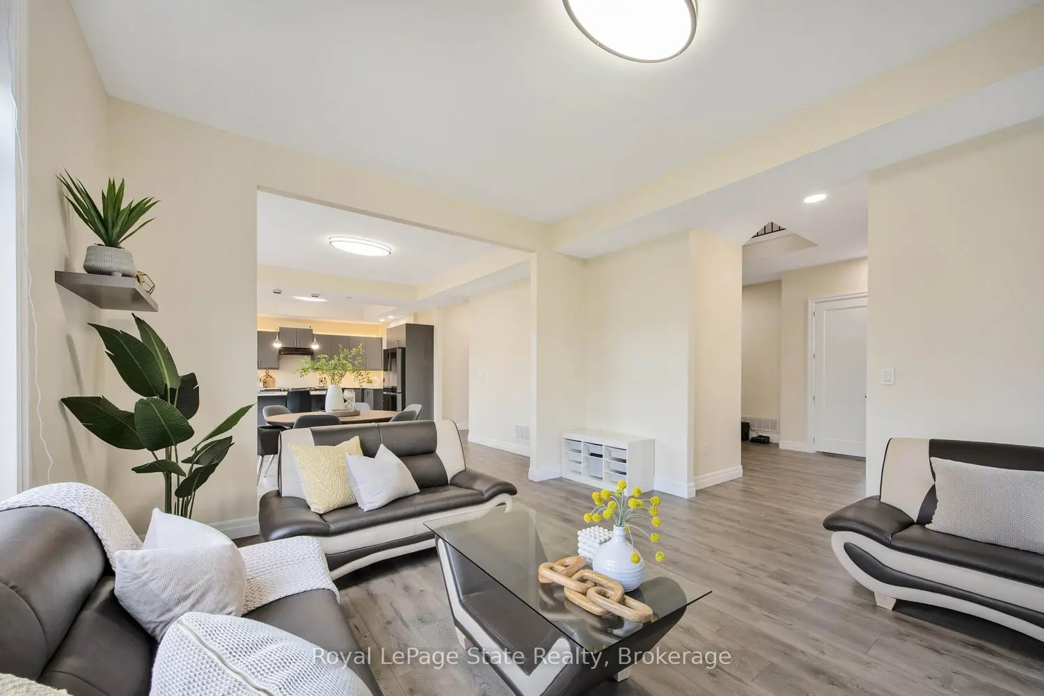 Additional image 6 of 6 Dorothy's Drive