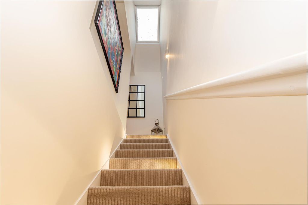 Additional image 3 of 2 bed flat for saleBrunel House, Malvern WR14