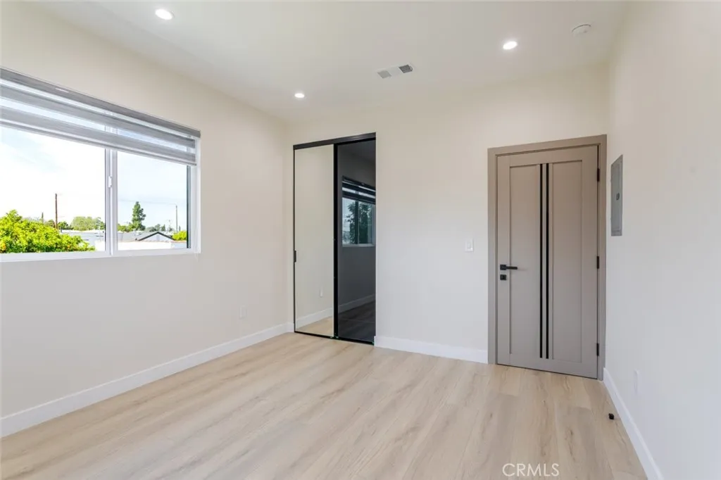 Additional image 13 of 11112 Emelita Street, North Hollywood, CA 91601