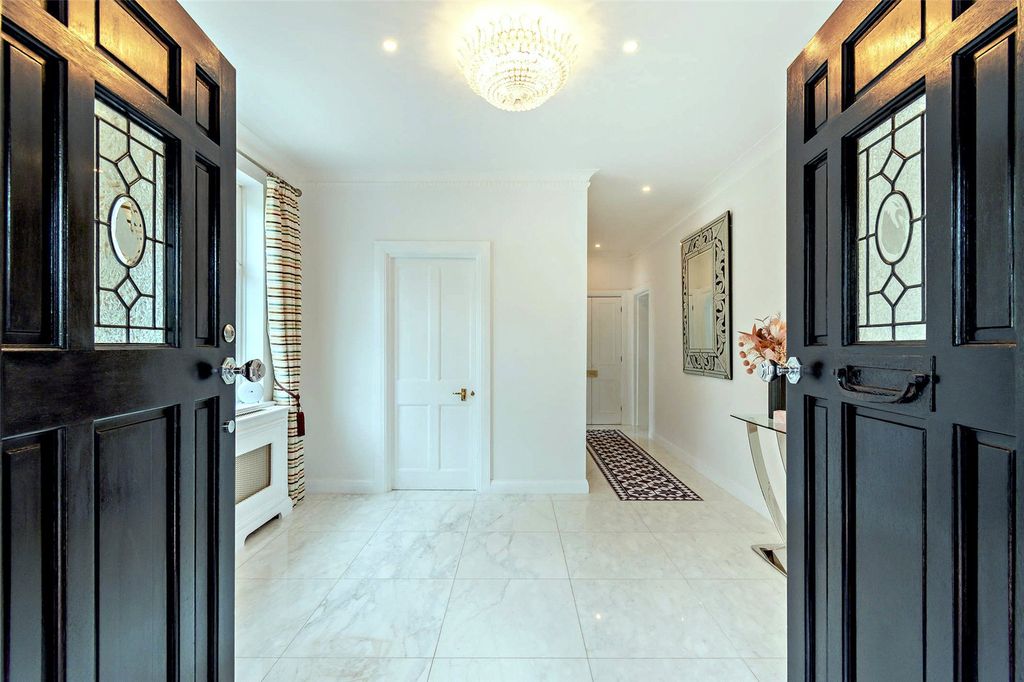 Additional image 5 of 7 bed detached house for saleFishery Road, Maidenhead, Berkshire SL6