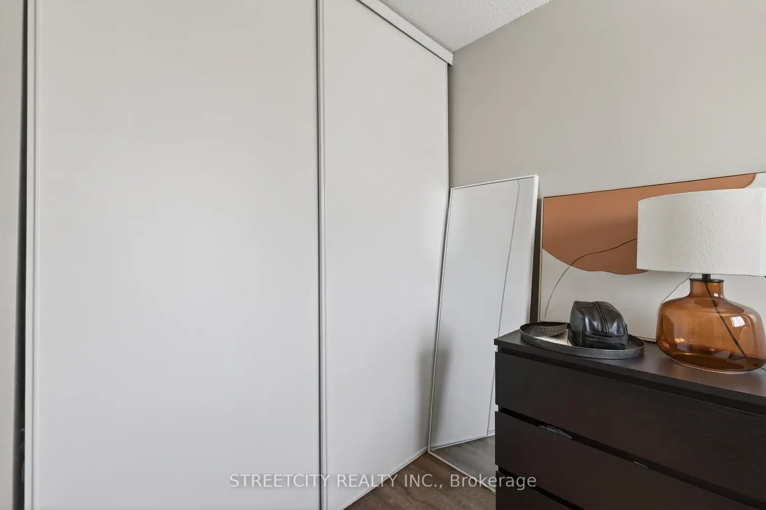 Additional image 8 of 76 Baseline Road 205