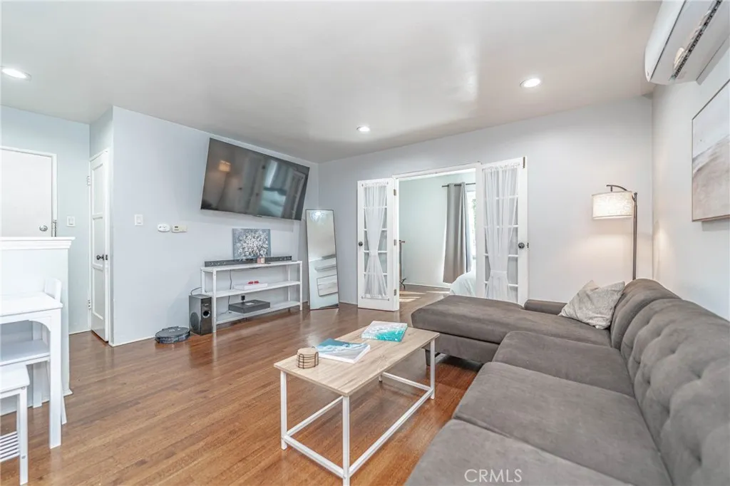 Additional image 12 of 325 Cedar Ave, Long Beach, CA 90802