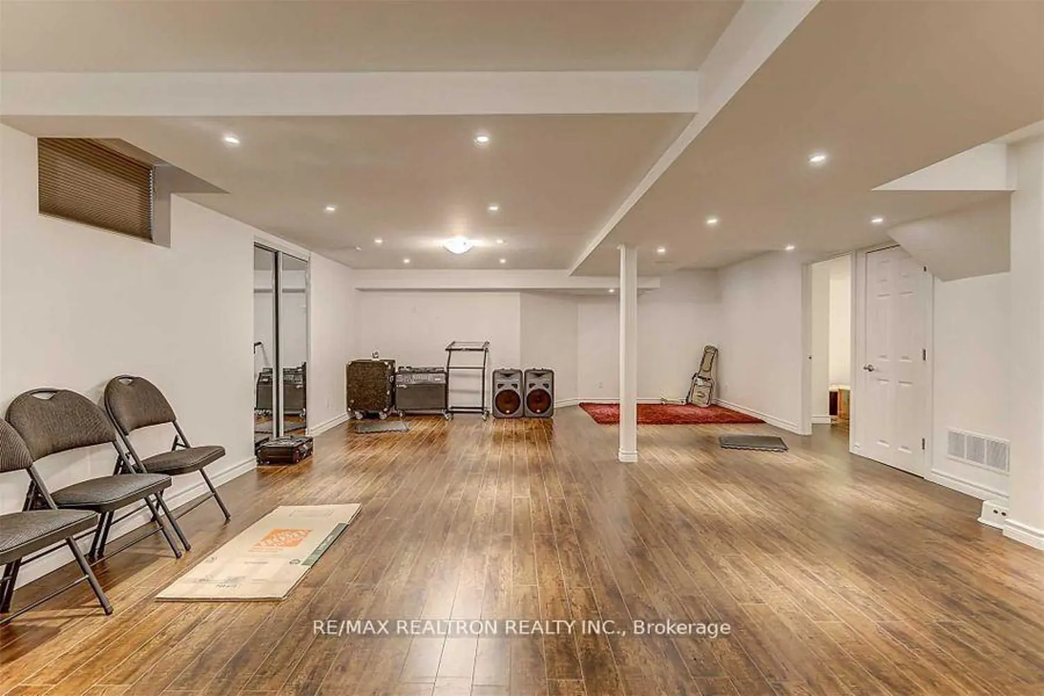 Additional image 17 of 416 Mapleton Avenue