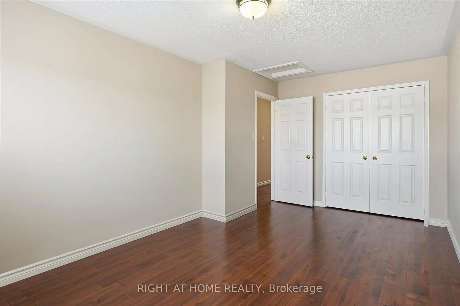 Additional image 14 of 5110 Fairview Street 32