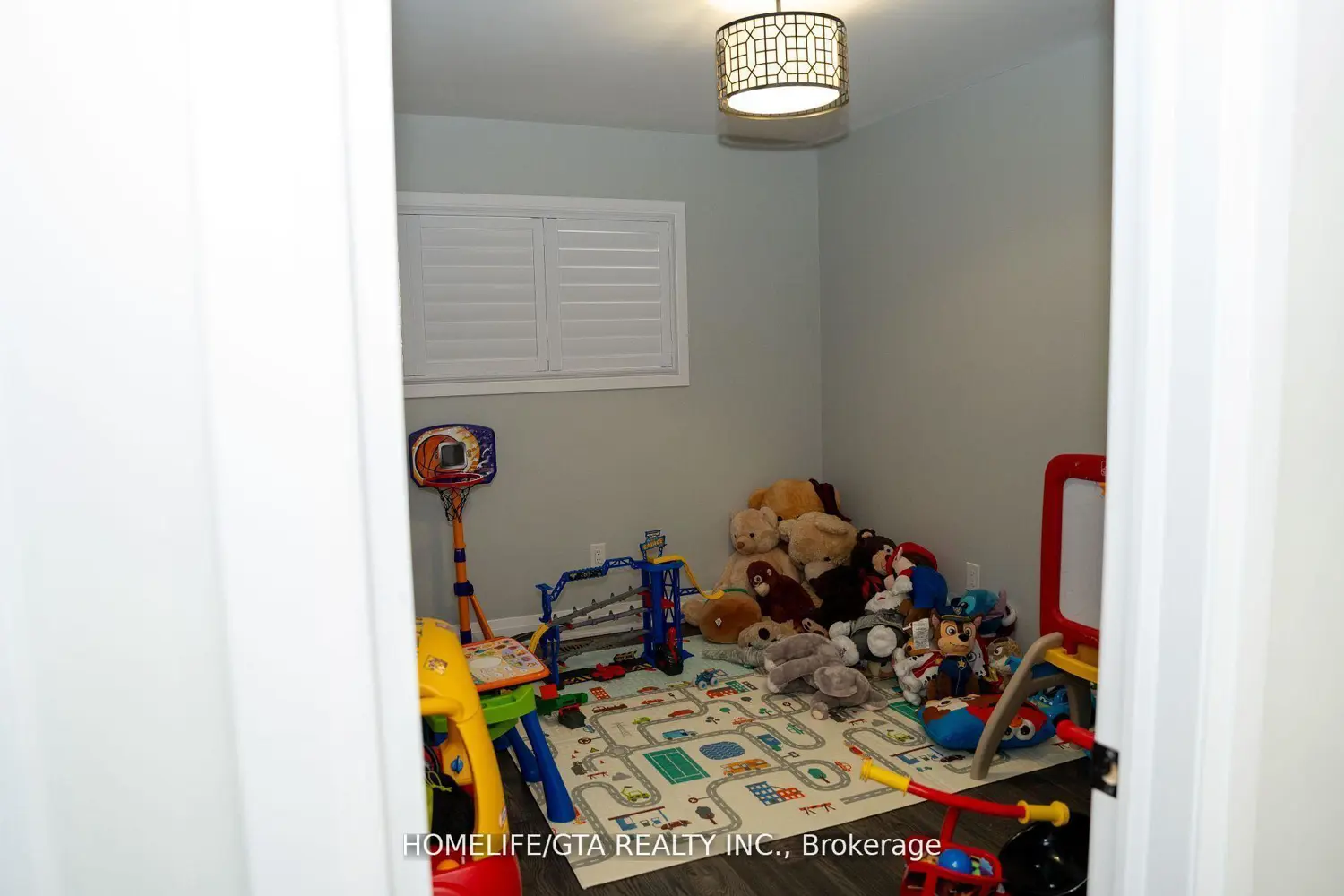 Additional image 10 of 439 Rossland Road