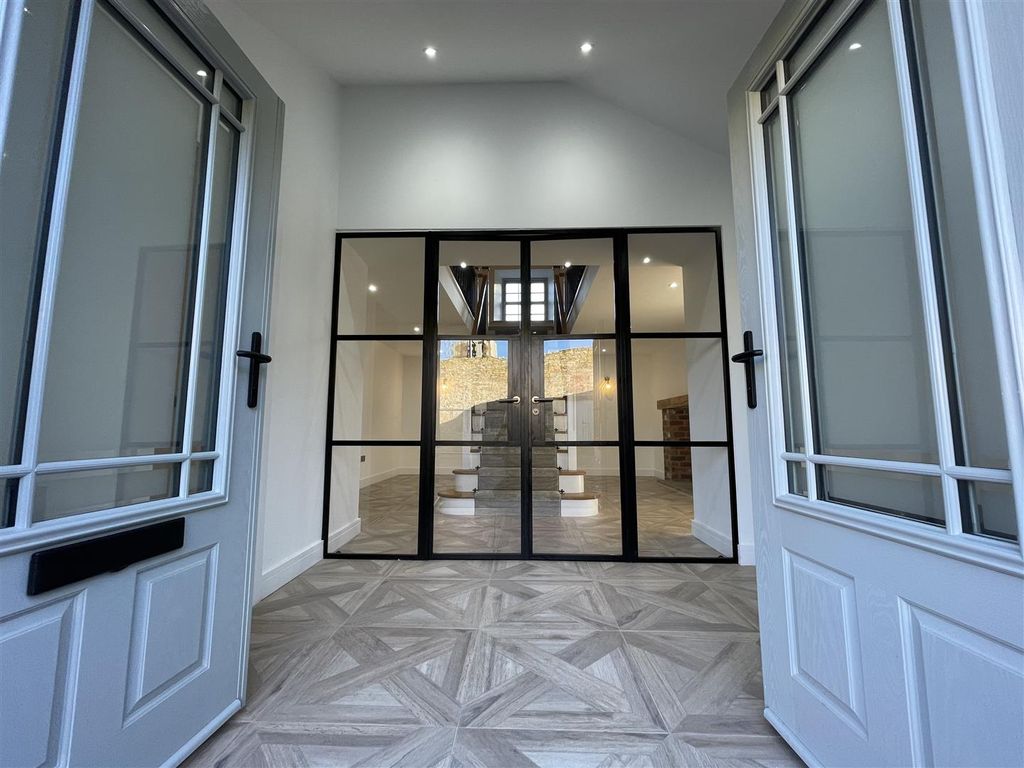 5 bed detached house for saleMain Street, Womersley, Doncaster DN6
