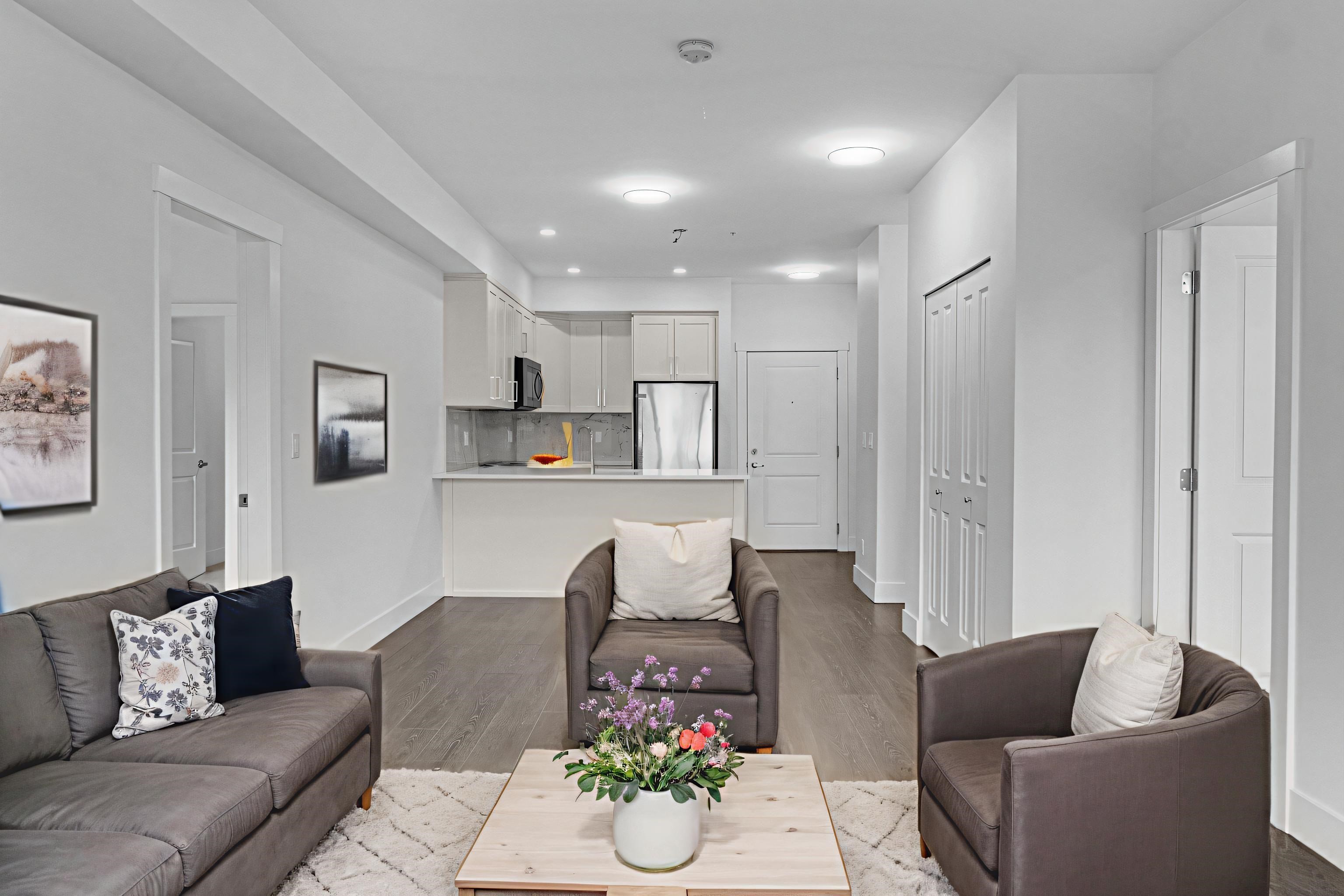 204-9983 E Barnston Drive, Surrey, BC, V4N 6T3