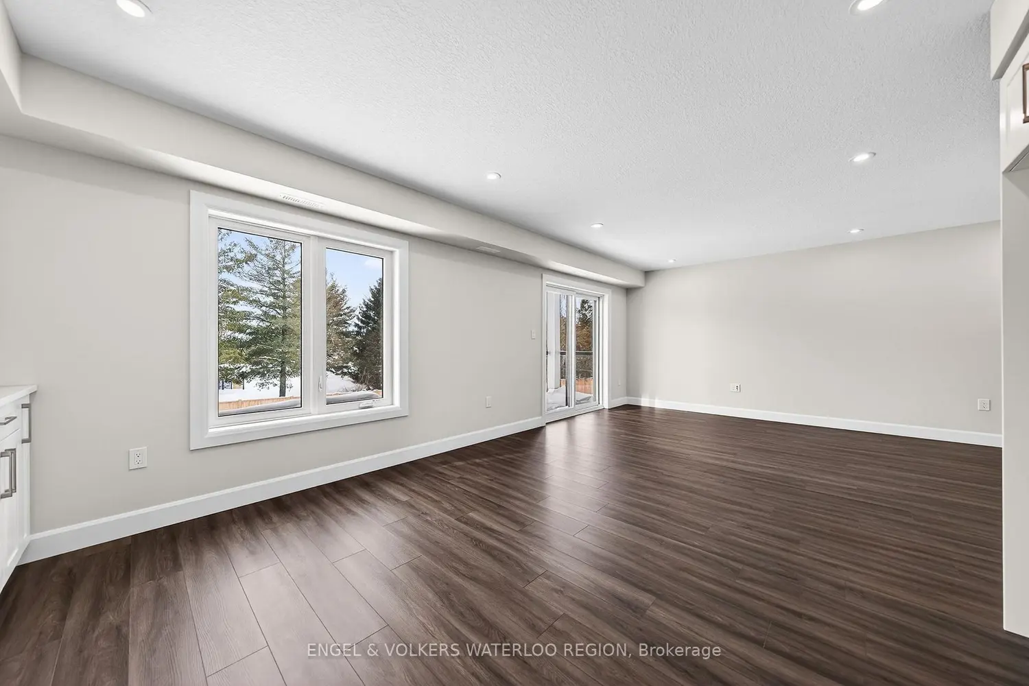 Additional image 14 of 3202 Vivian Line 48