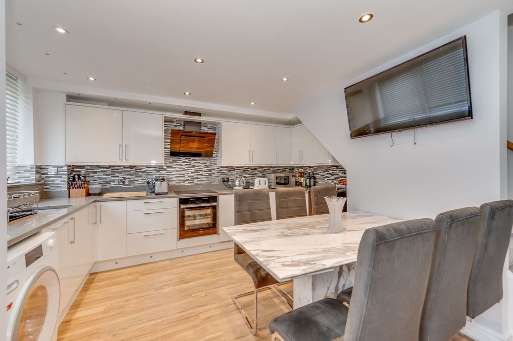 Additional image 5 of 2 bed maisonette for saleGervase Avenue, Sheffield S8