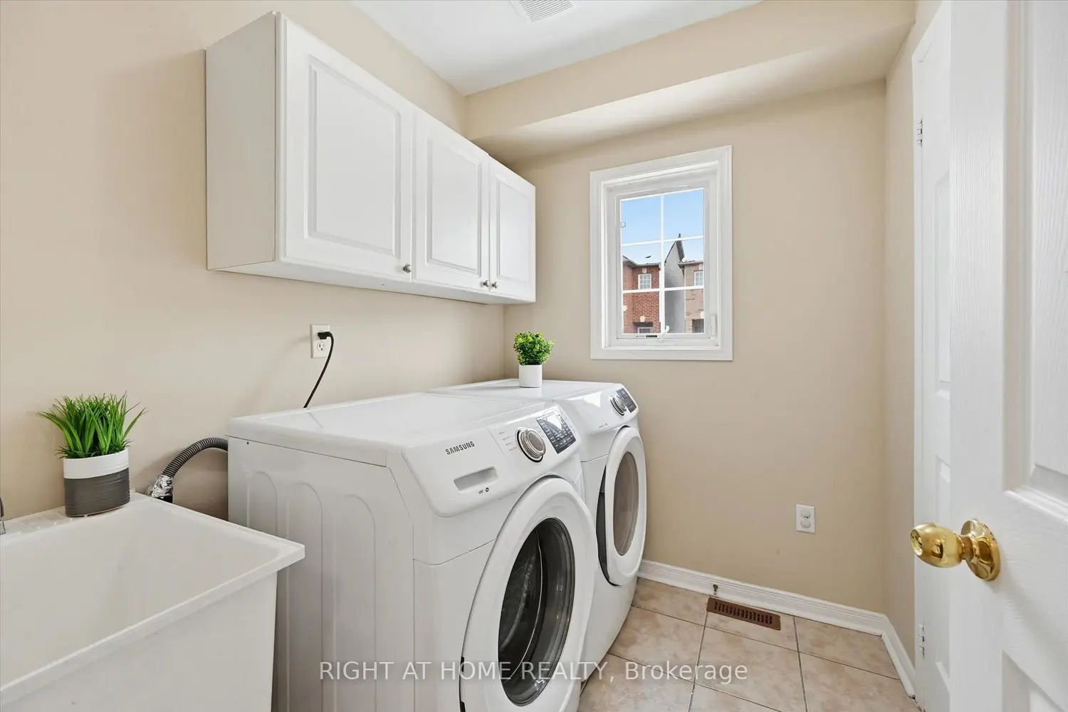 Additional image 7 of 5110 Fairview Street 32