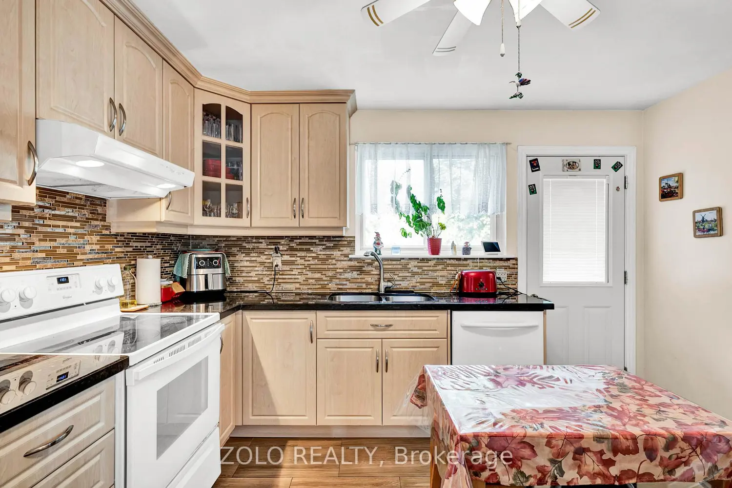 Additional image 10 of 129 Folkstone Crescent