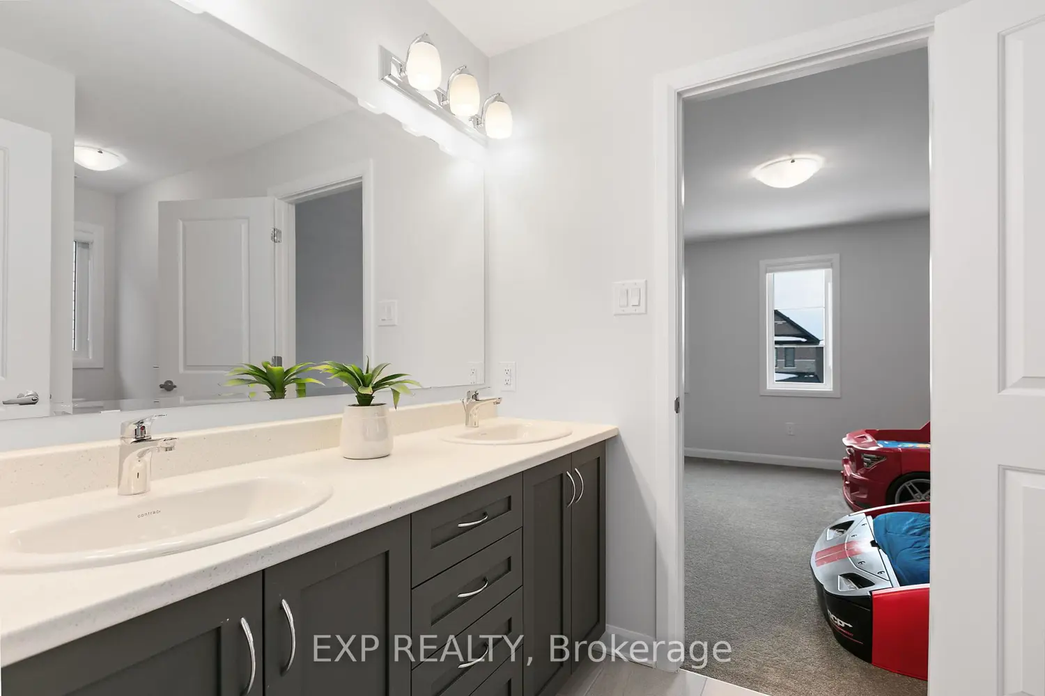 Additional image 15 of 926 Lakeridge Drive