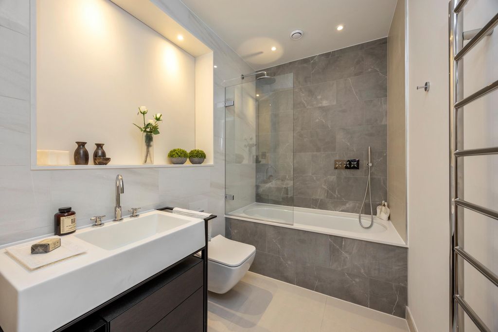 Additional image 15 of 3 bed flat for saleThe Percy, Cooper's Hill, Englefield Green, Surrey TW20