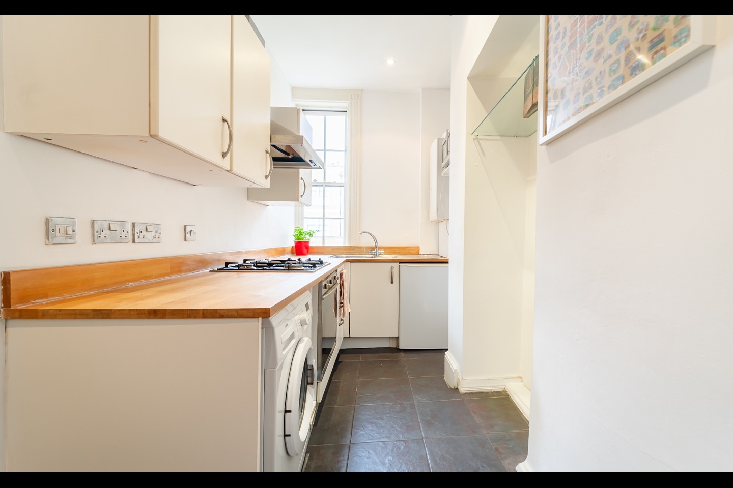 Additional image 5 of 1 Bed Flat, Hackney Road, E2, N1 7GU